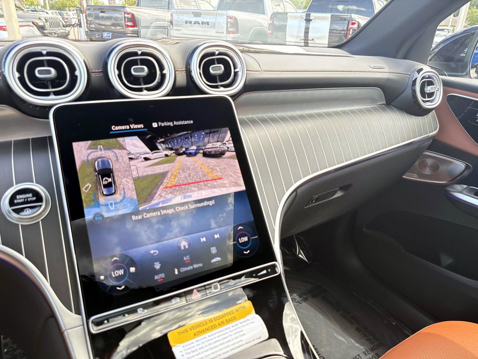 New 2026 Polar White Mercedes-Benz 300 SUV image 27