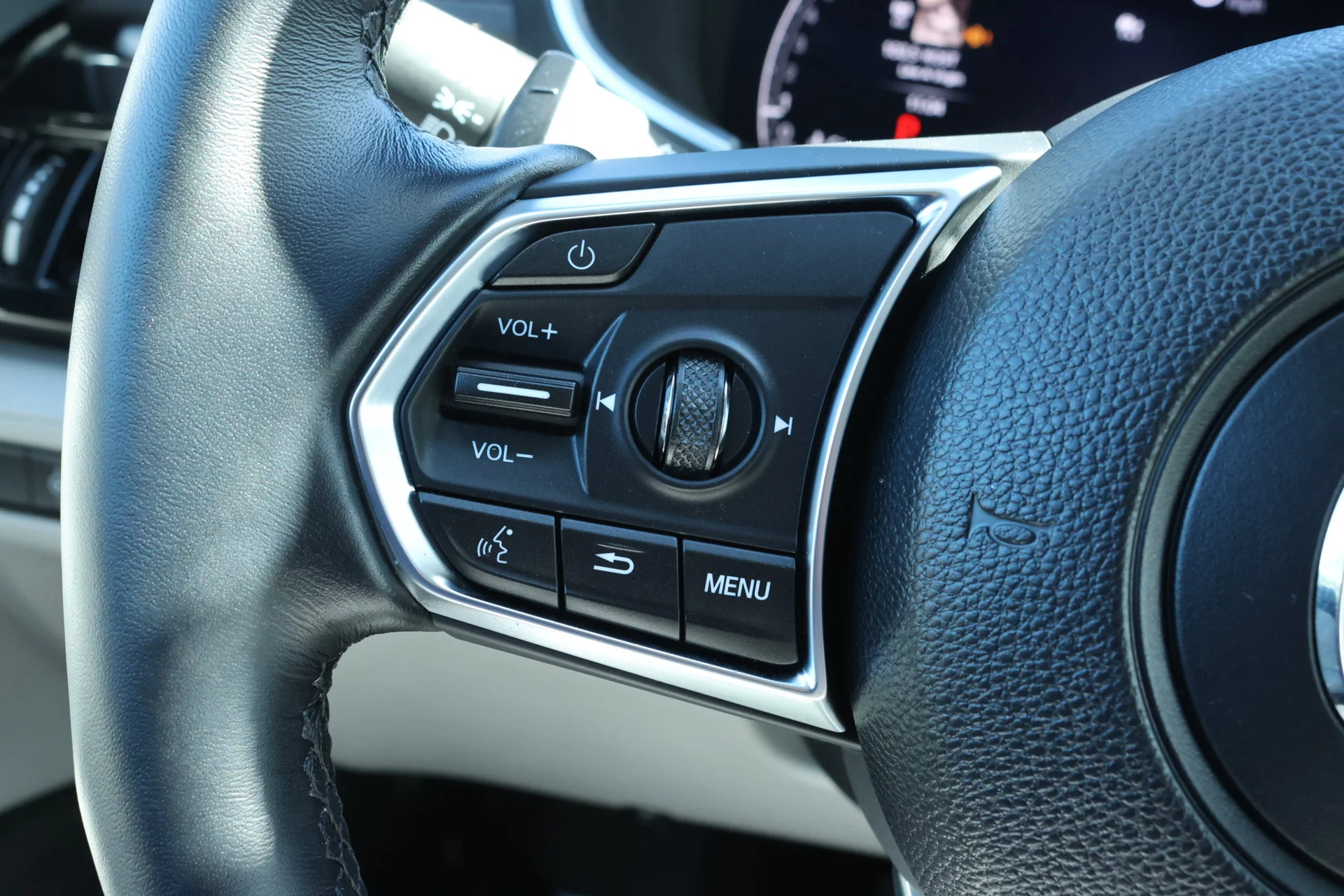 Certified Used 2026 Solar Silver Metallic Acura with Technology Package image 9
