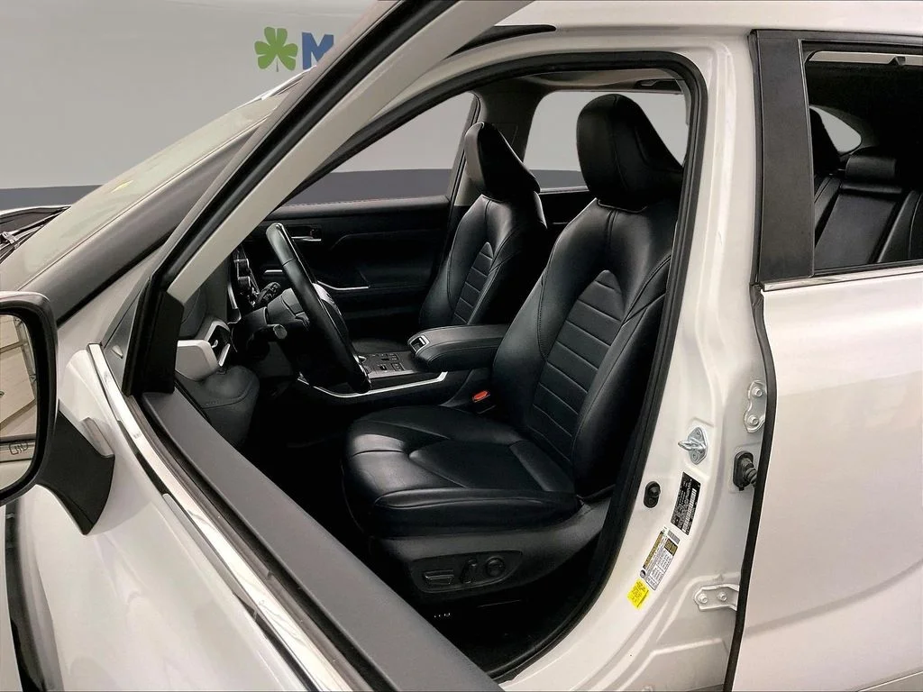 Used 2023 Beige Toyota XLE image 29