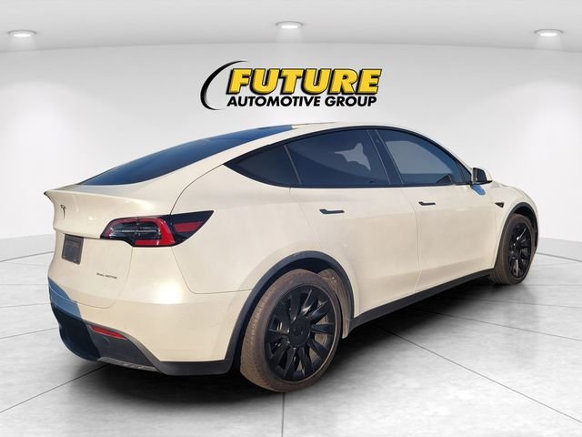 Used 2020  Tesla Long Range image 3