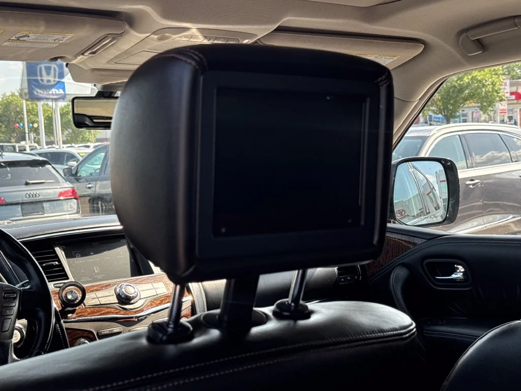 Used 2020 Gray Nissan Platinum image 42