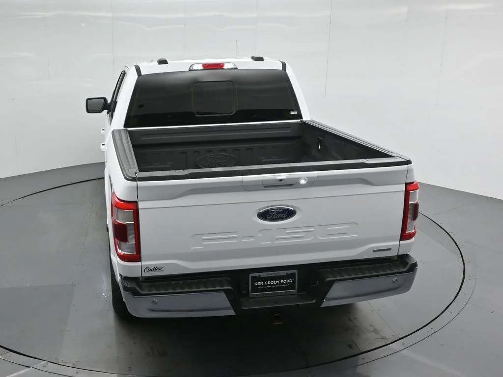 Certified Used 2022 White Ford Lariat image 40