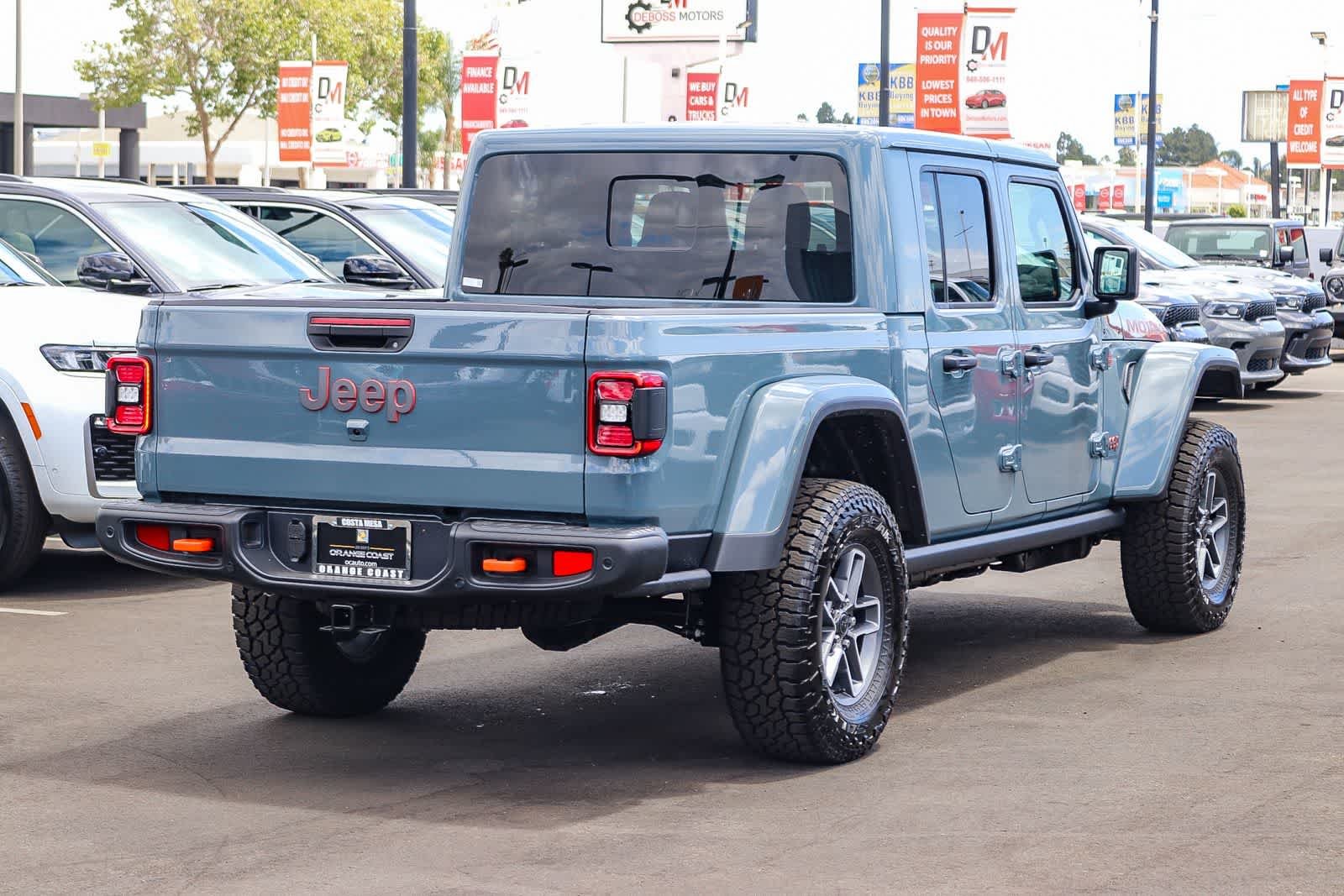 New 2026 Anvil Clear-Coat Exterior Paint Jeep Mojave X image 4