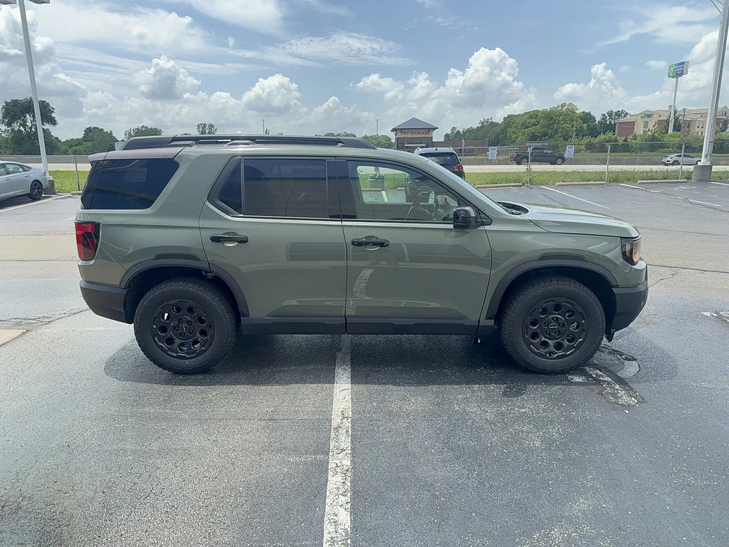 New 2026 Ash Green Metallic Honda TrailSport Elite Blackout image 4