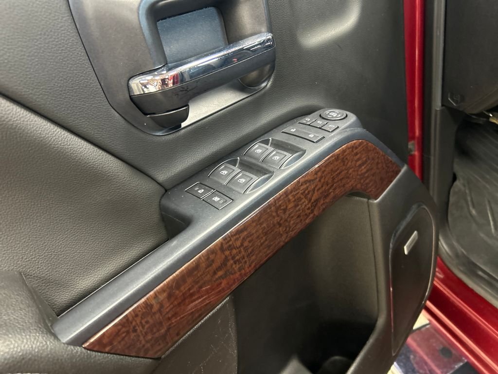 Used 2019 Red GMC SLT image 16