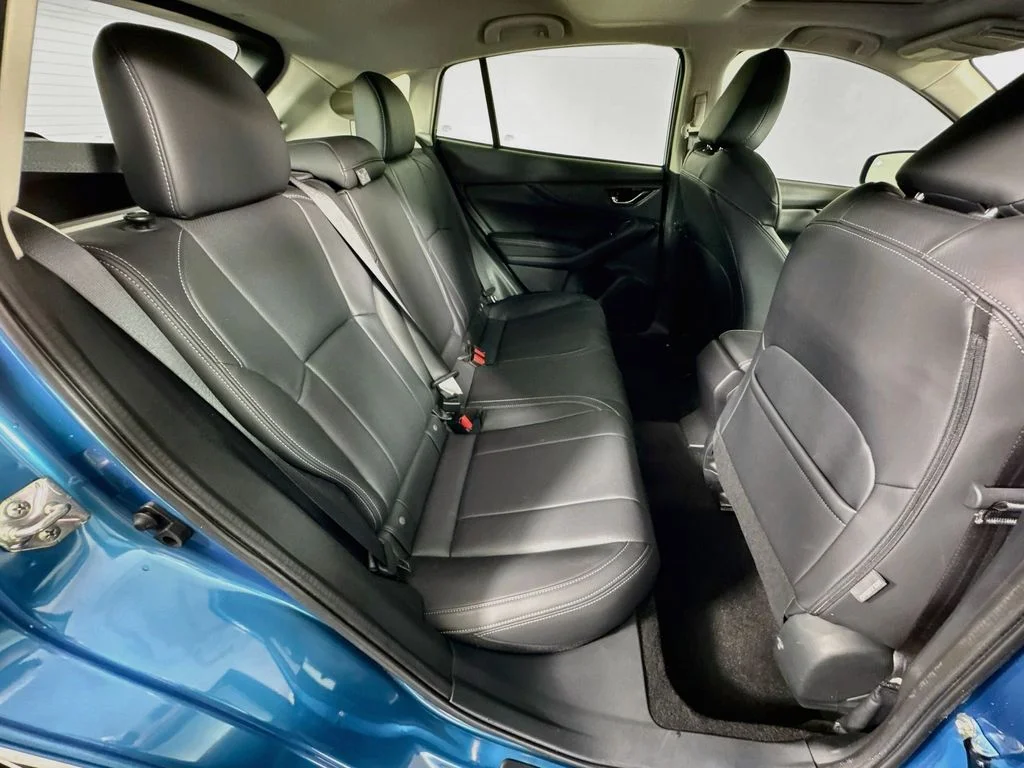 Used 2019 Blue Subaru 2.0i Limited image 33