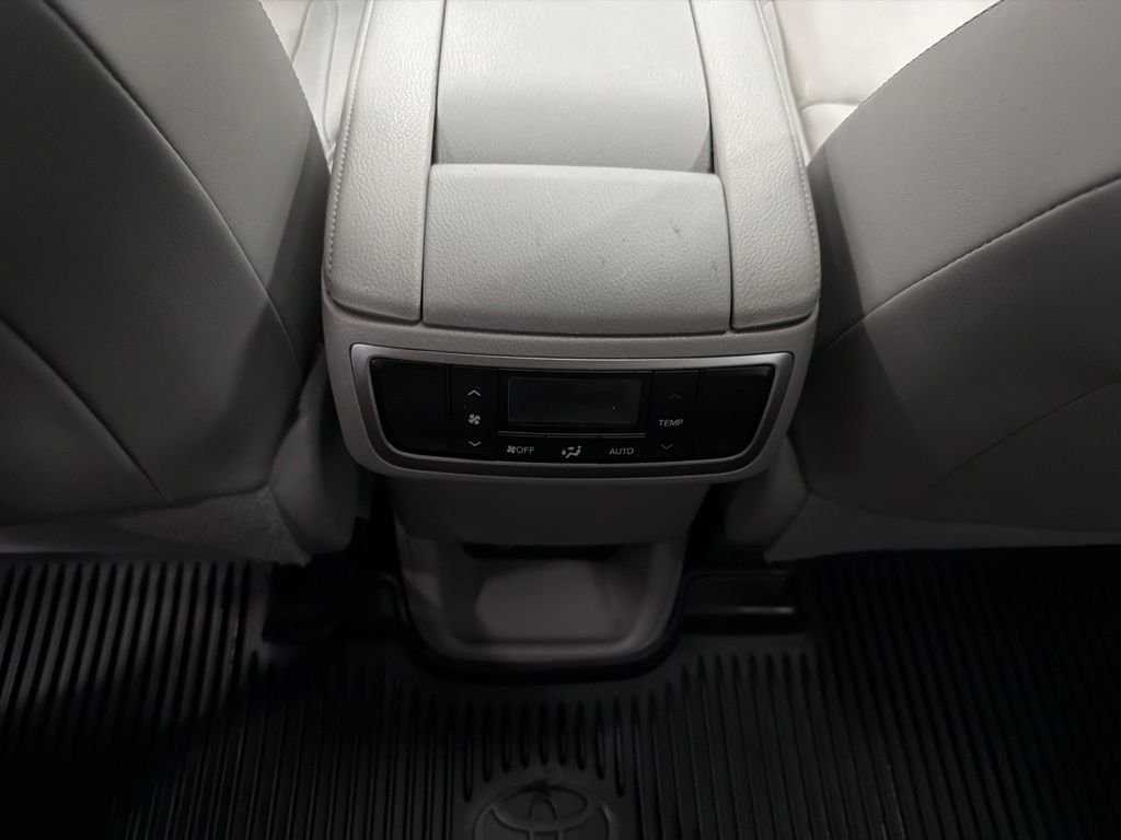 Used 2019 Green Toyota XLE image 21
