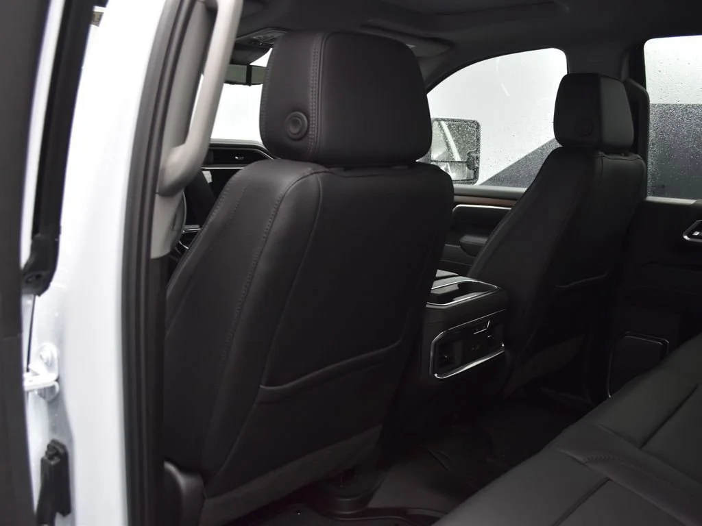 2026 GMC Sierra 2500HD Denali - Photo 18