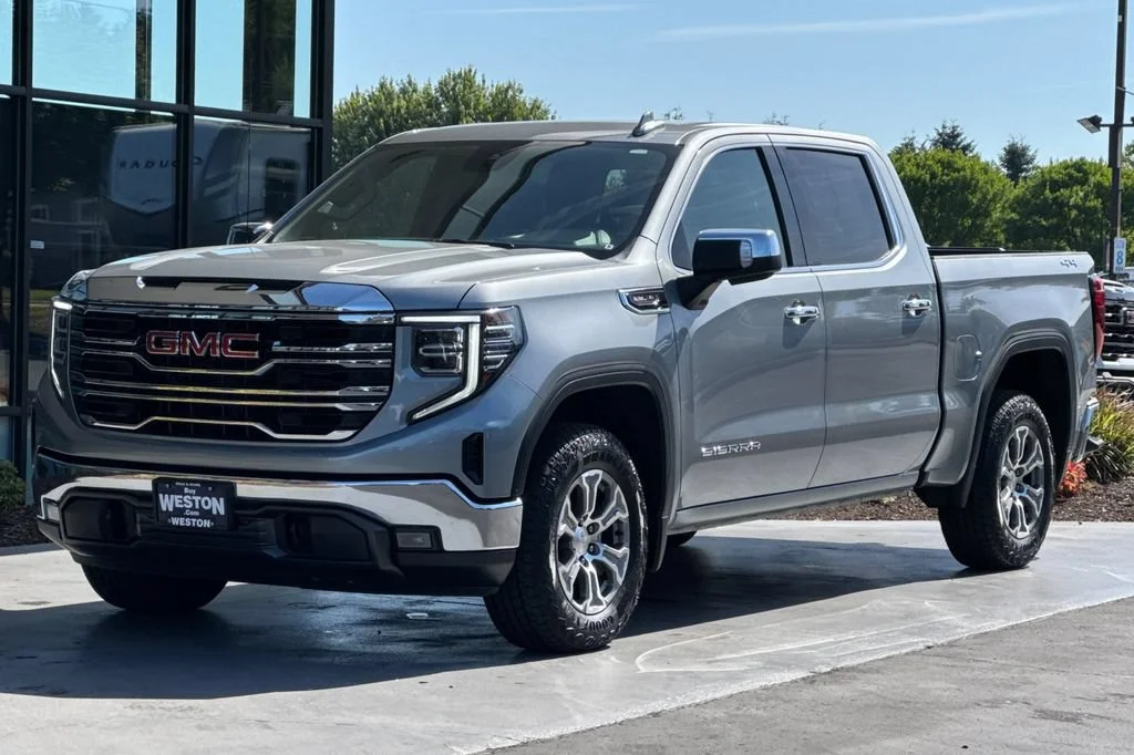 2025 GMC Sierra 1500 SLT - Photo 8