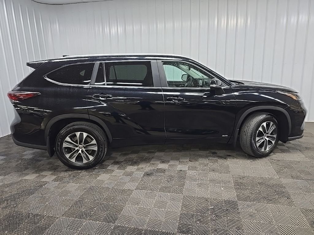 Used 2024 Black Toyota XLE image 2