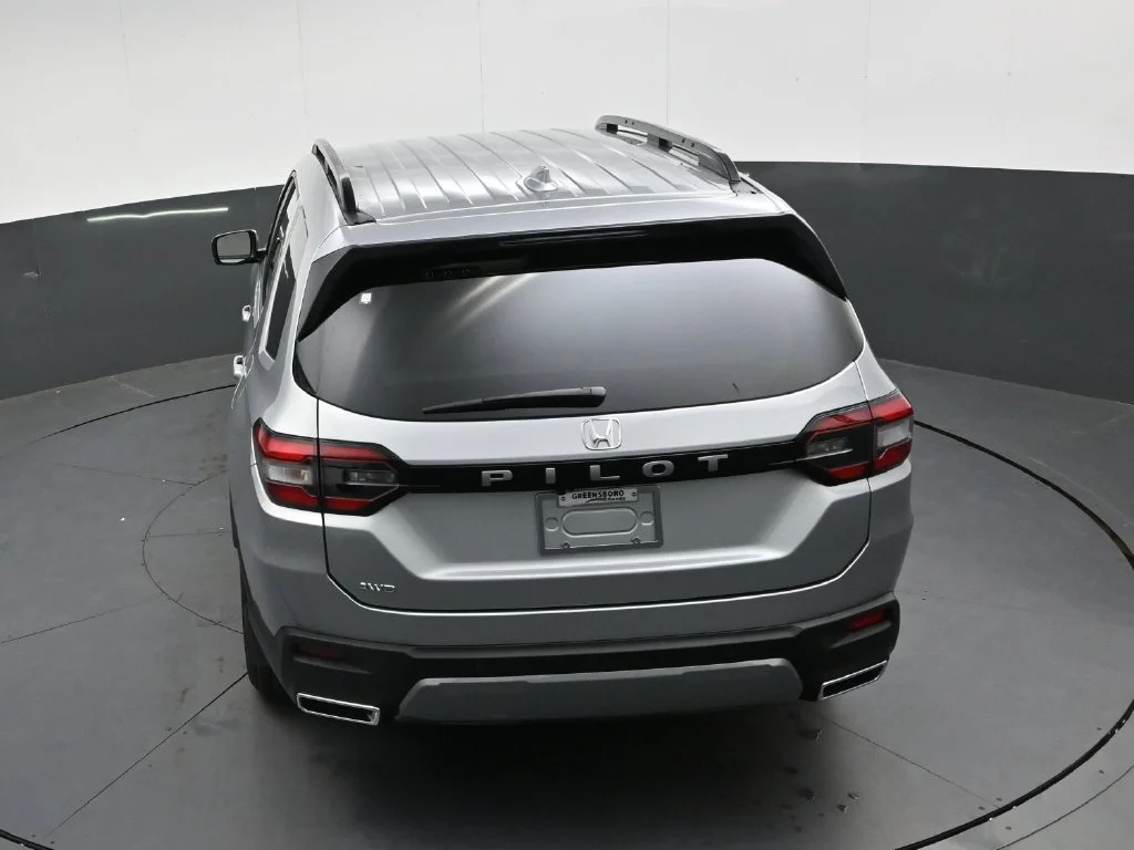 New 2026 Solar Silver Metallic Honda EX-L image 24
