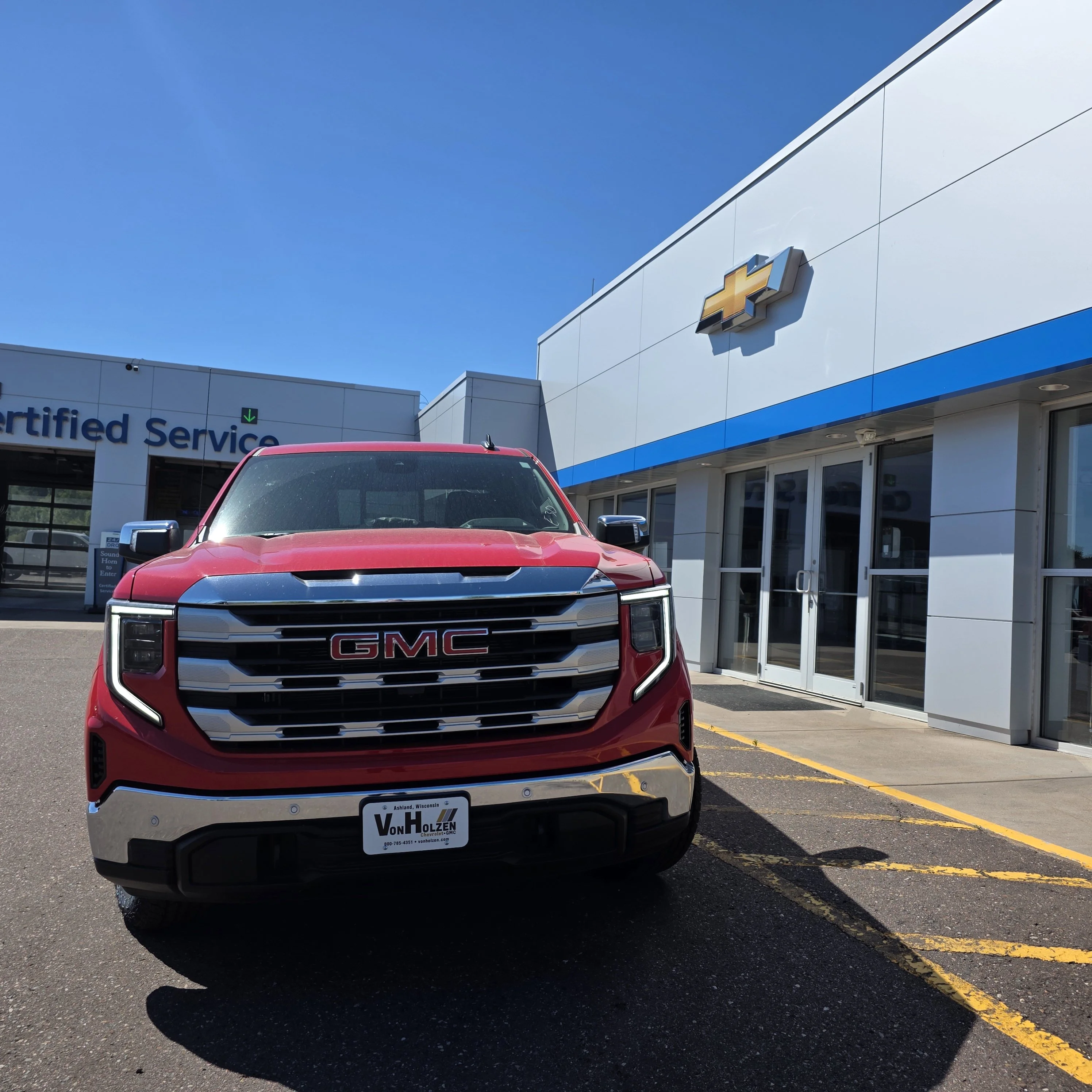 2026 GMC Sierra 1500 SLE - Photo 2