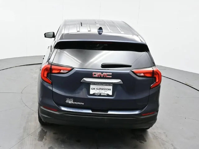 Used 2018 BLUE STEEL METALLIC GMC SLE image 36