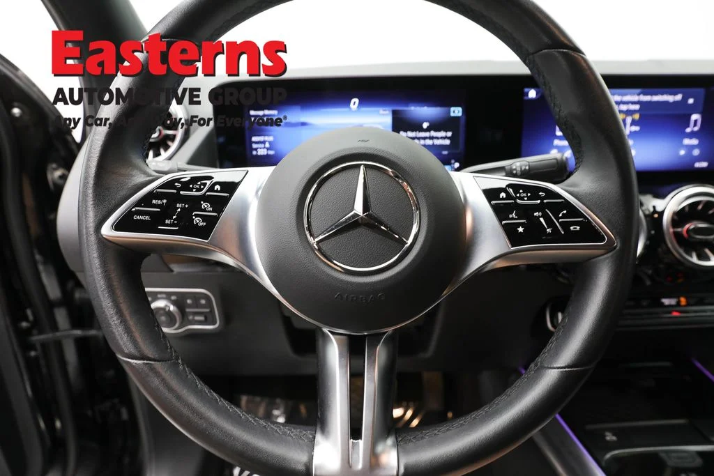 Used 2025 Black Mercedes-Benz GLA 250 image 10