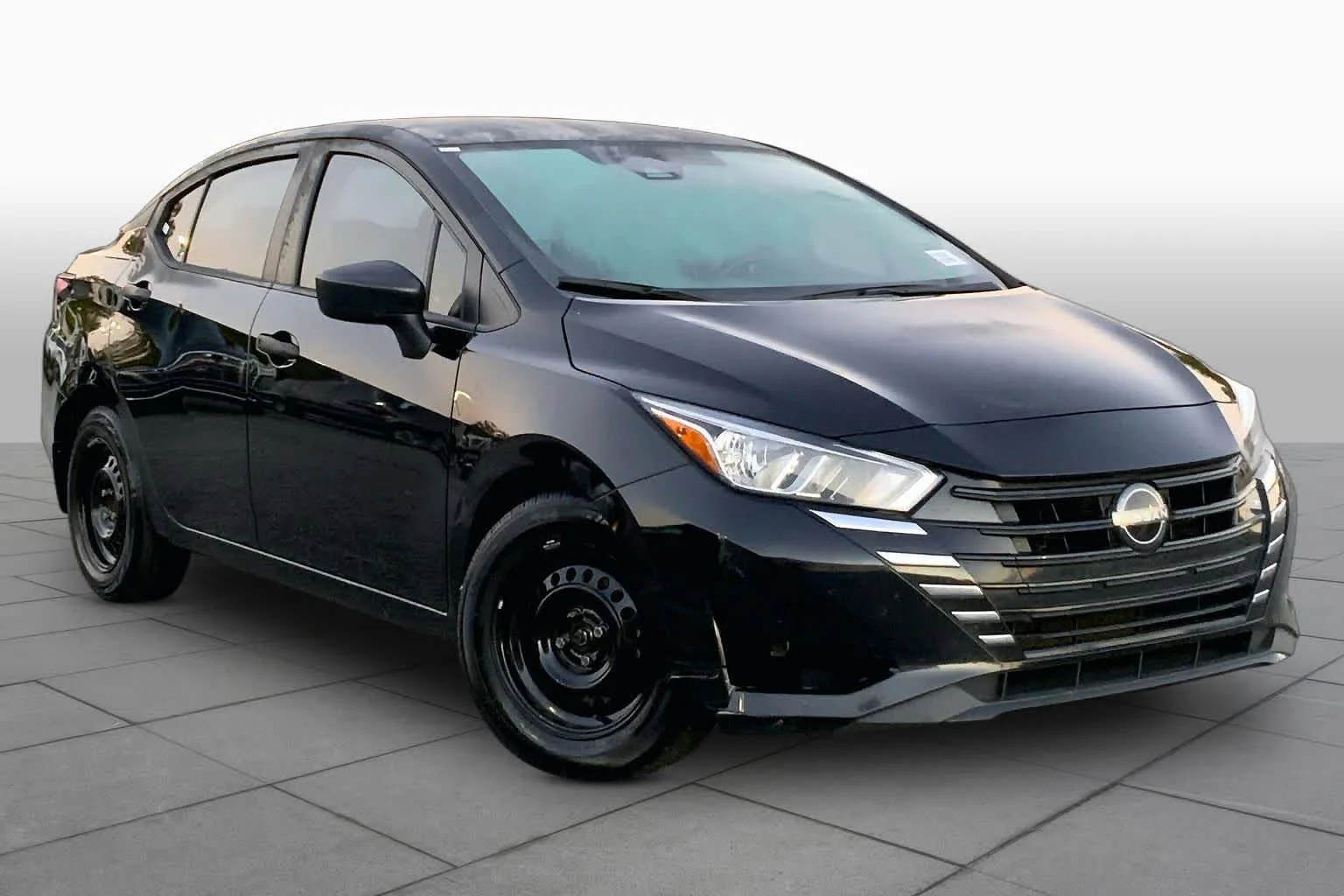 Used 2023 Super Black Nissan S image 3