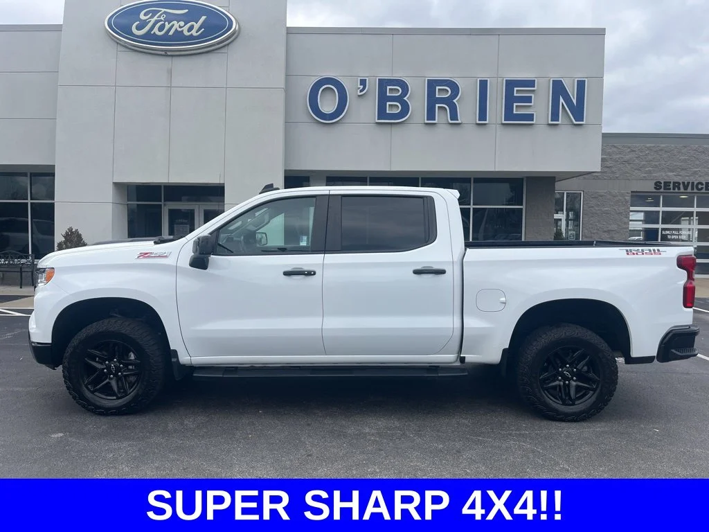 Used 2024 Summit White Chevrolet LT Trail Boss image 2