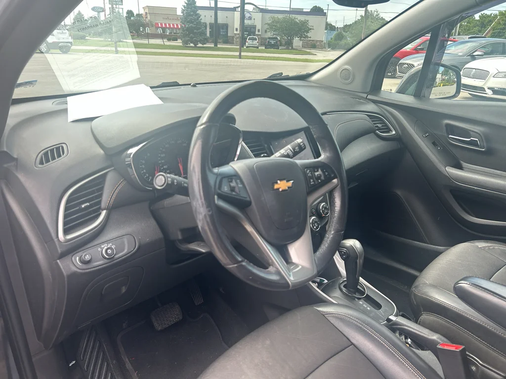 Used 2020 Mosaic Black Metallic Chevrolet LT image 10