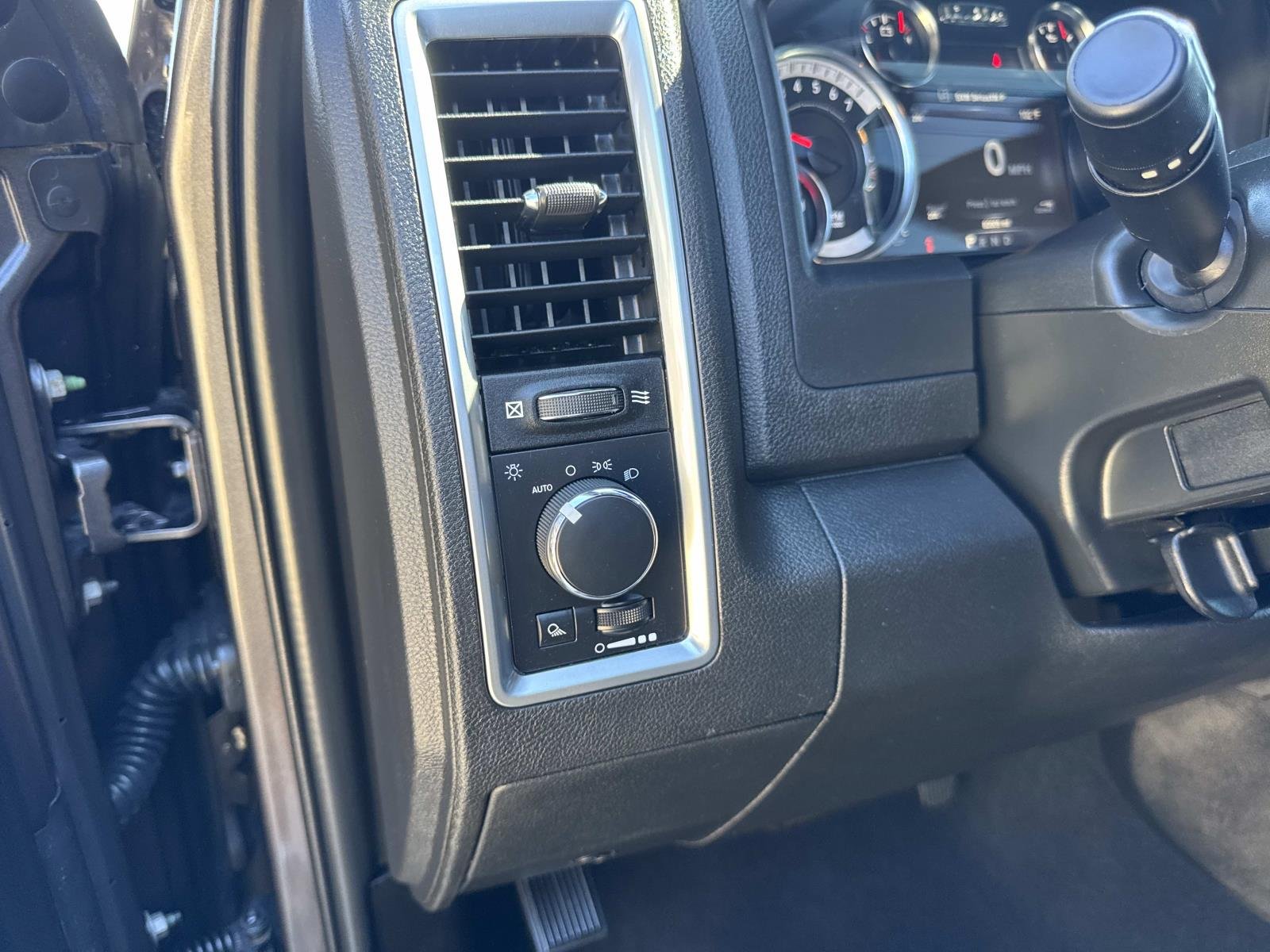Used 2022 Granite Crystal Metallic Clearcoat Ram Warlock image 20