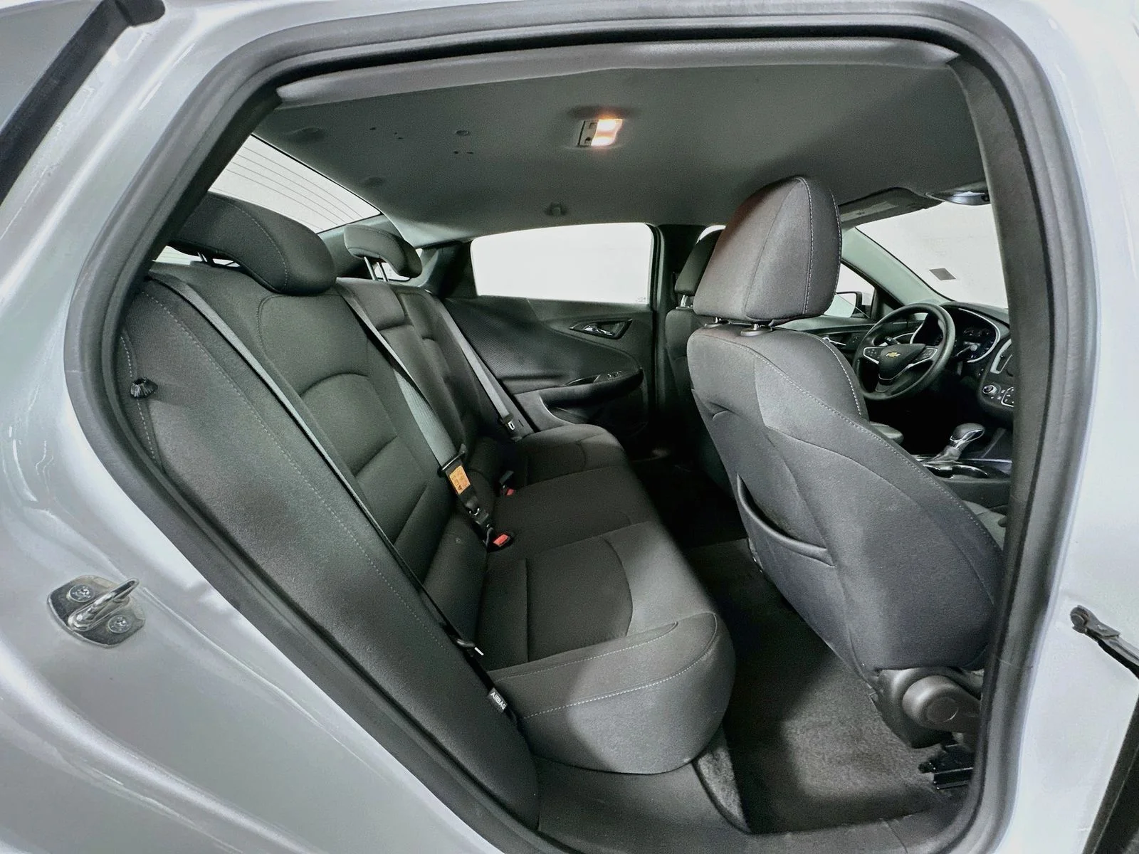 Used 2023 Summit White Chevrolet LT image 28