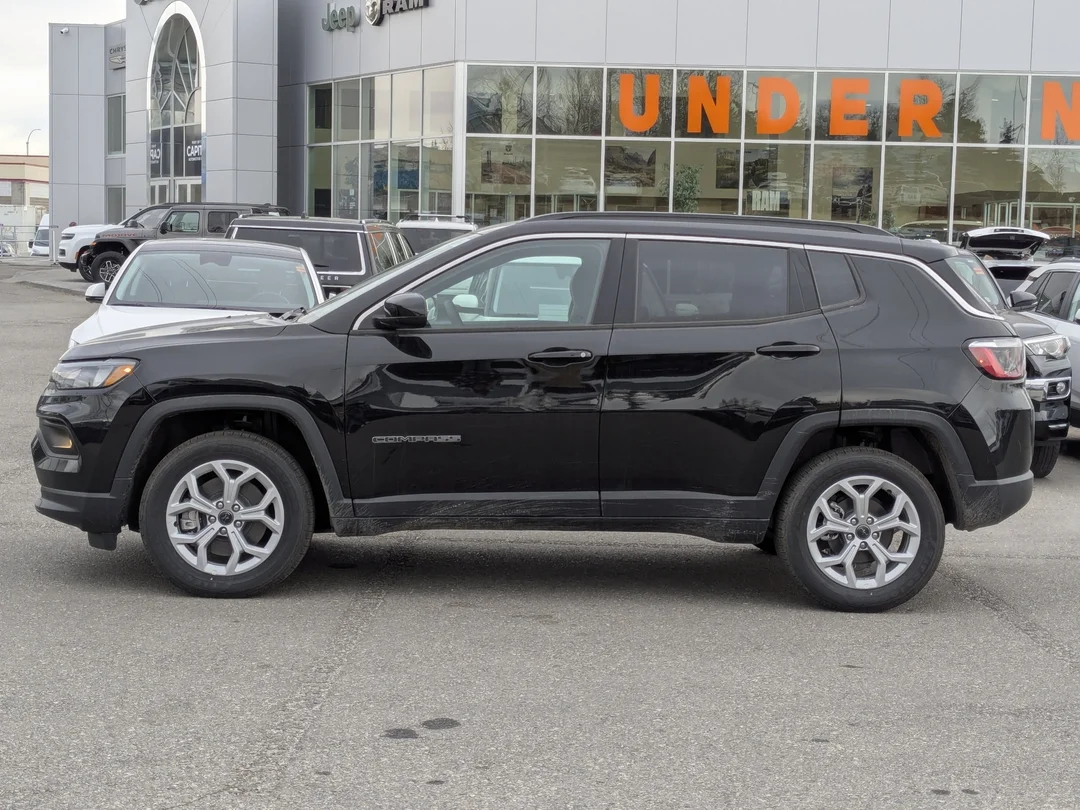 New 2026 Black Jeep North - - 4x4 - Heated Seats & Steering - Power Liftgate - 10.1  Display - Keyless Entry & More! image 5