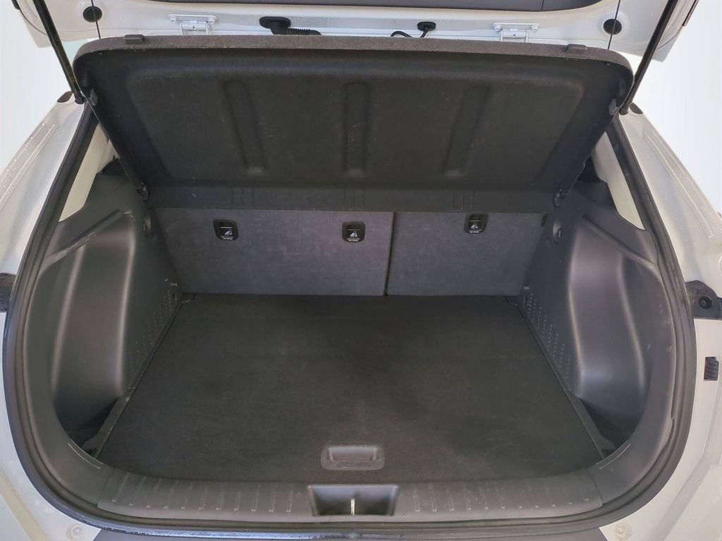 2025 Hyundai Kona SEL - Photo 14