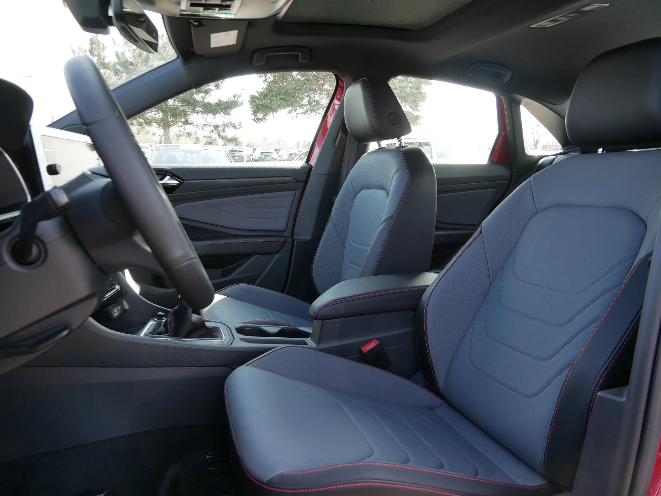 New 2026 Kings Red Metallic w/Deep Black Roof Volkswagen Autobahn image 4