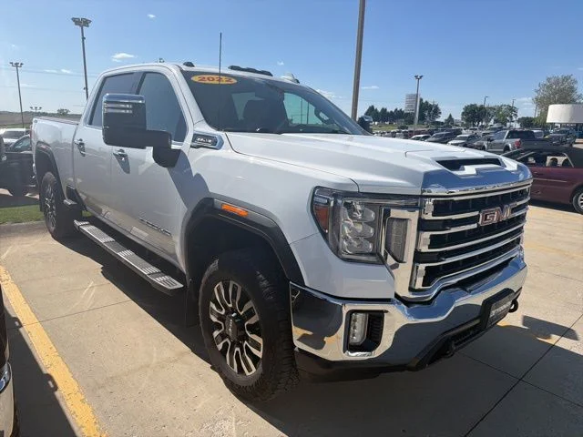 2022 GMC Sierra 4WD Crew Cab Standard Box SLT's photo