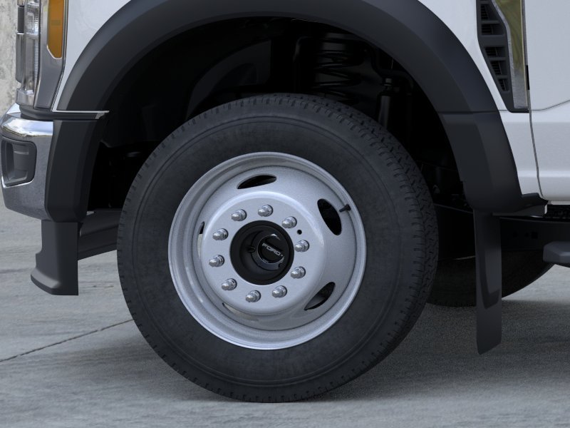 New 2026 Oxford White Ford F-450® XL image 19