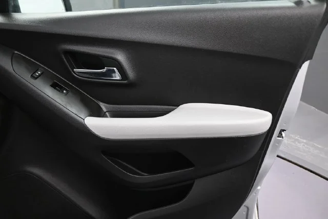 Used 2020 Silver Chevrolet LT image 20