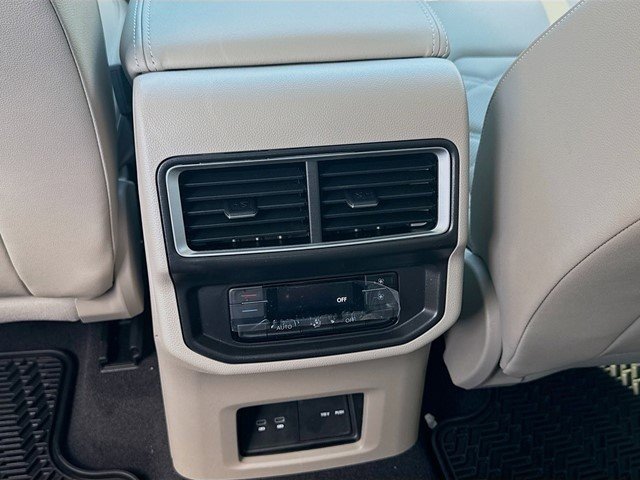 2026 Volkswagen Atlas SE w/Tech - Photo 20