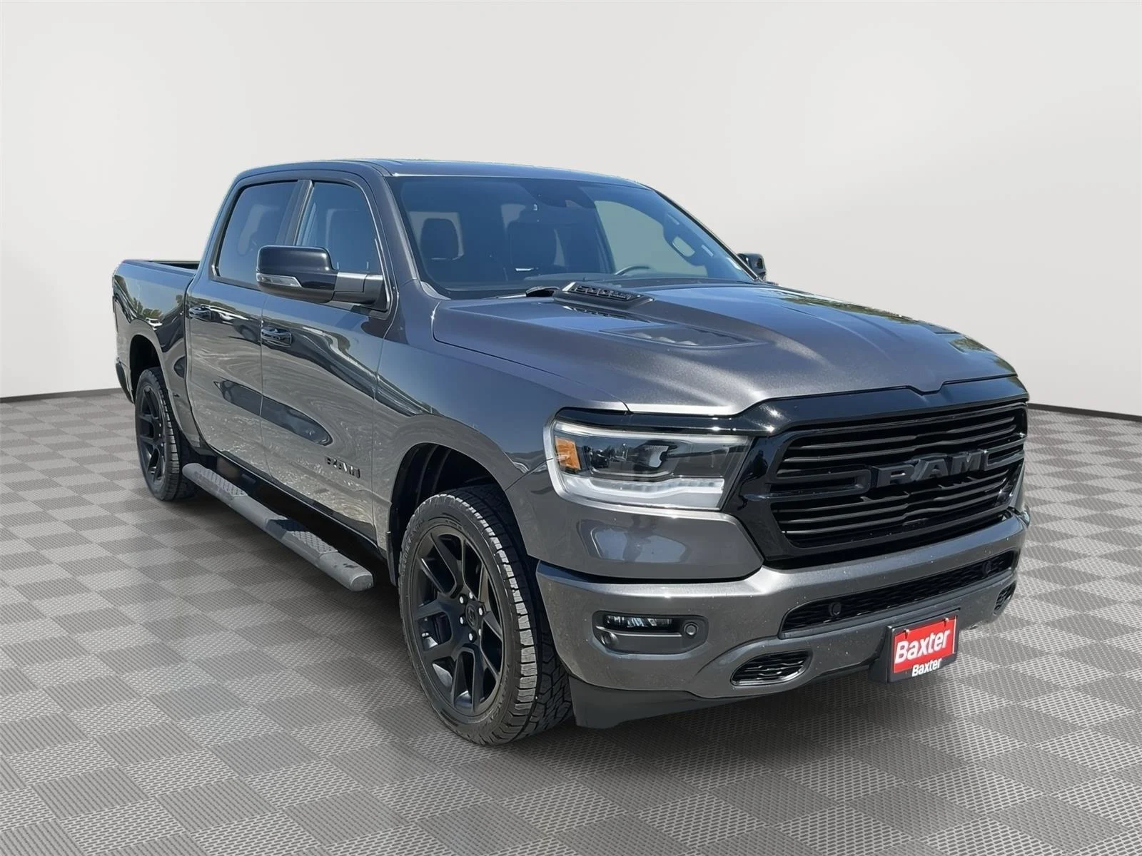 2024 RAM 1500 Laramie 4x4 Crew Cab 5'7's photo