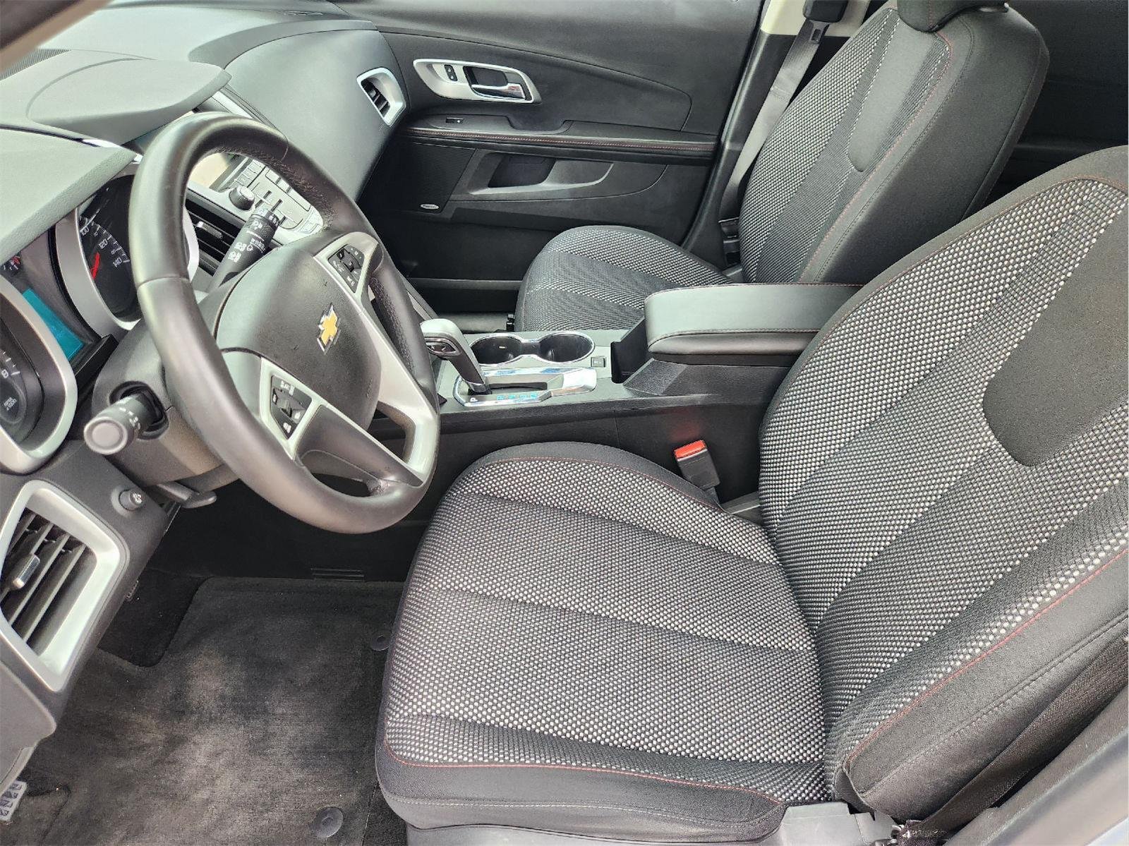 Used 2015 SILVER TOPAZ METALLIC Chevrolet LT image 13