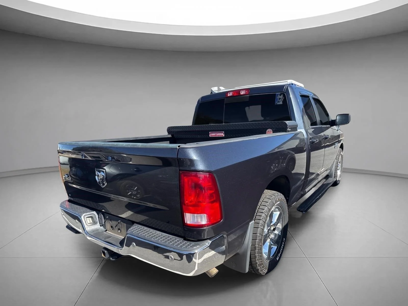 Used 2016  RAM TRUCKS SLT image 14