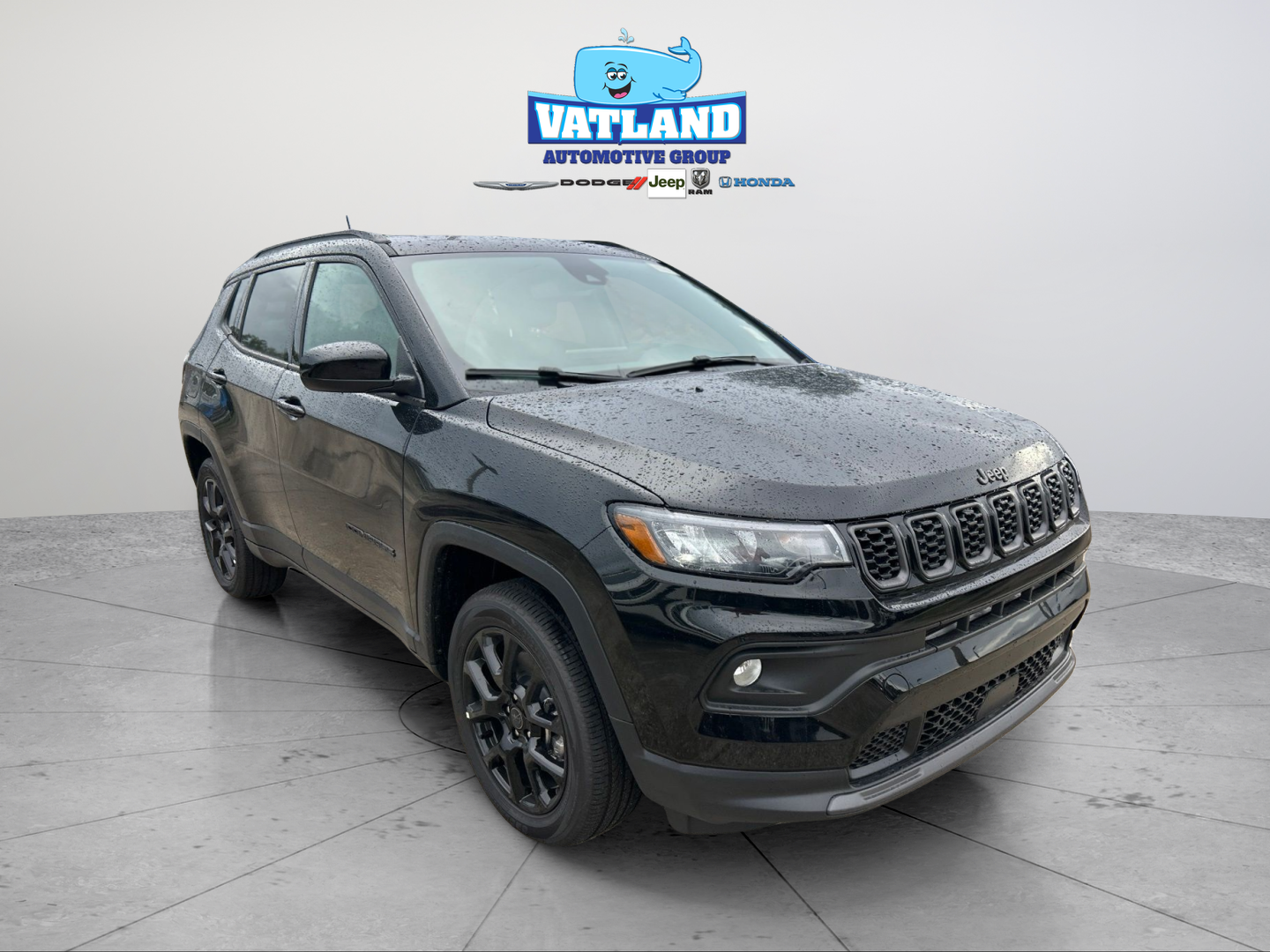 New 2026 Diamond Black Crystal Pearl-Coat Exterior Paint Jeep Latitude image 9