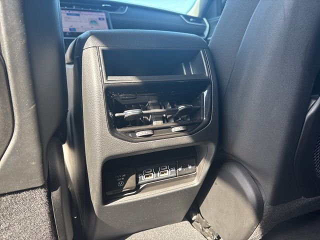 Used 2023 Silver Jeep Limited image 13