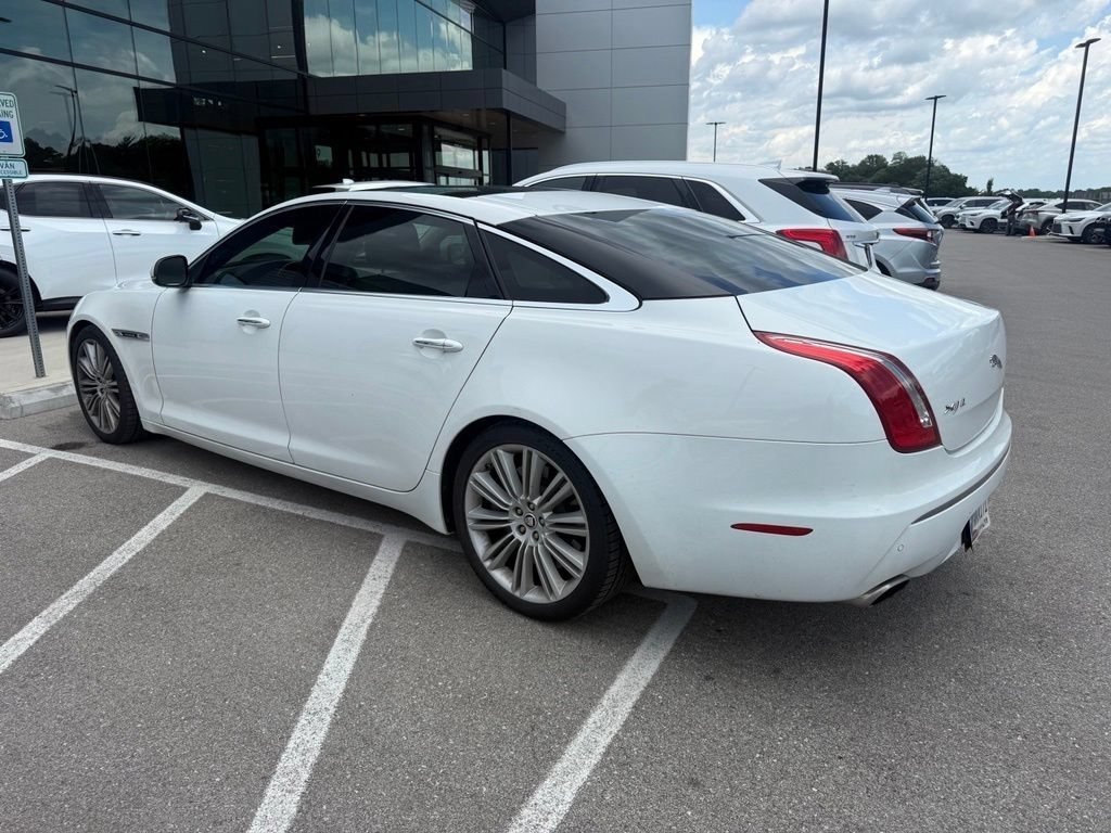 Used 2012 Polaris White Jaguar XJL Supercharged image 2
