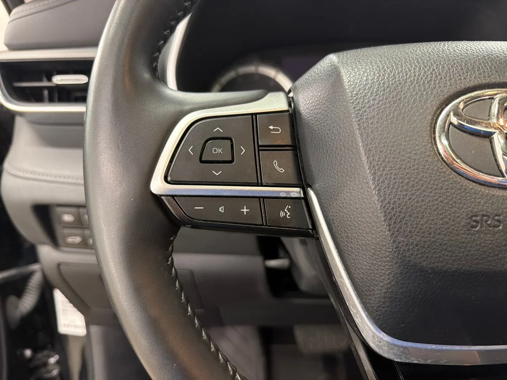 Certified Used 2022 Black Toyota Platinum image 21