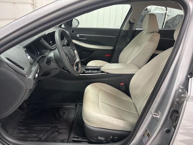 Certified Used 2023 Silver Hyundai SEL image 6