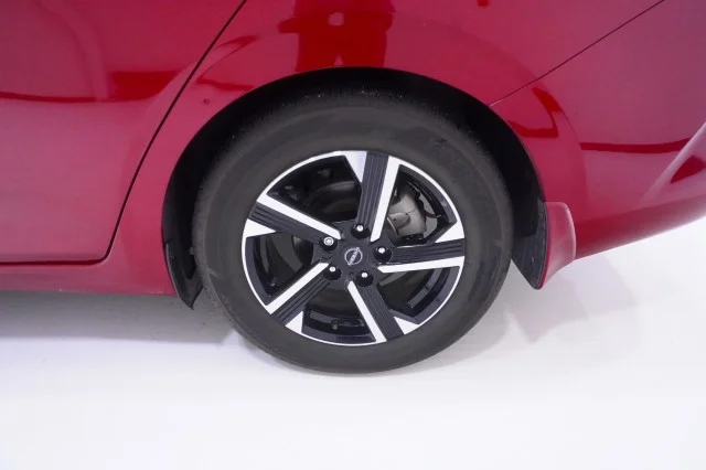 Used 2024  Nissan SV image 10