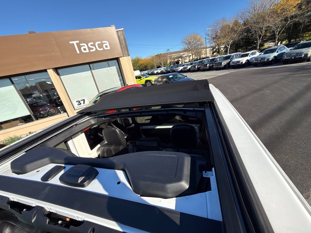Used 2024 White Jeep Sahara 4xe image 21