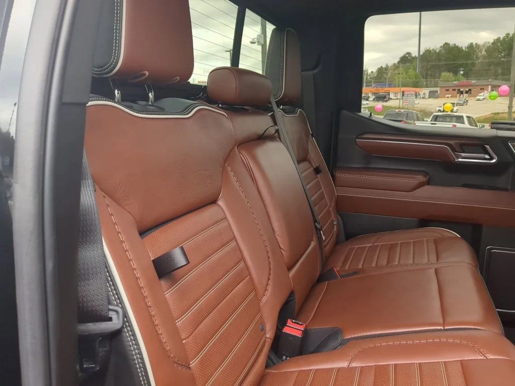 Used 2023 Onyx Black GMC Denali Ultimate image 28