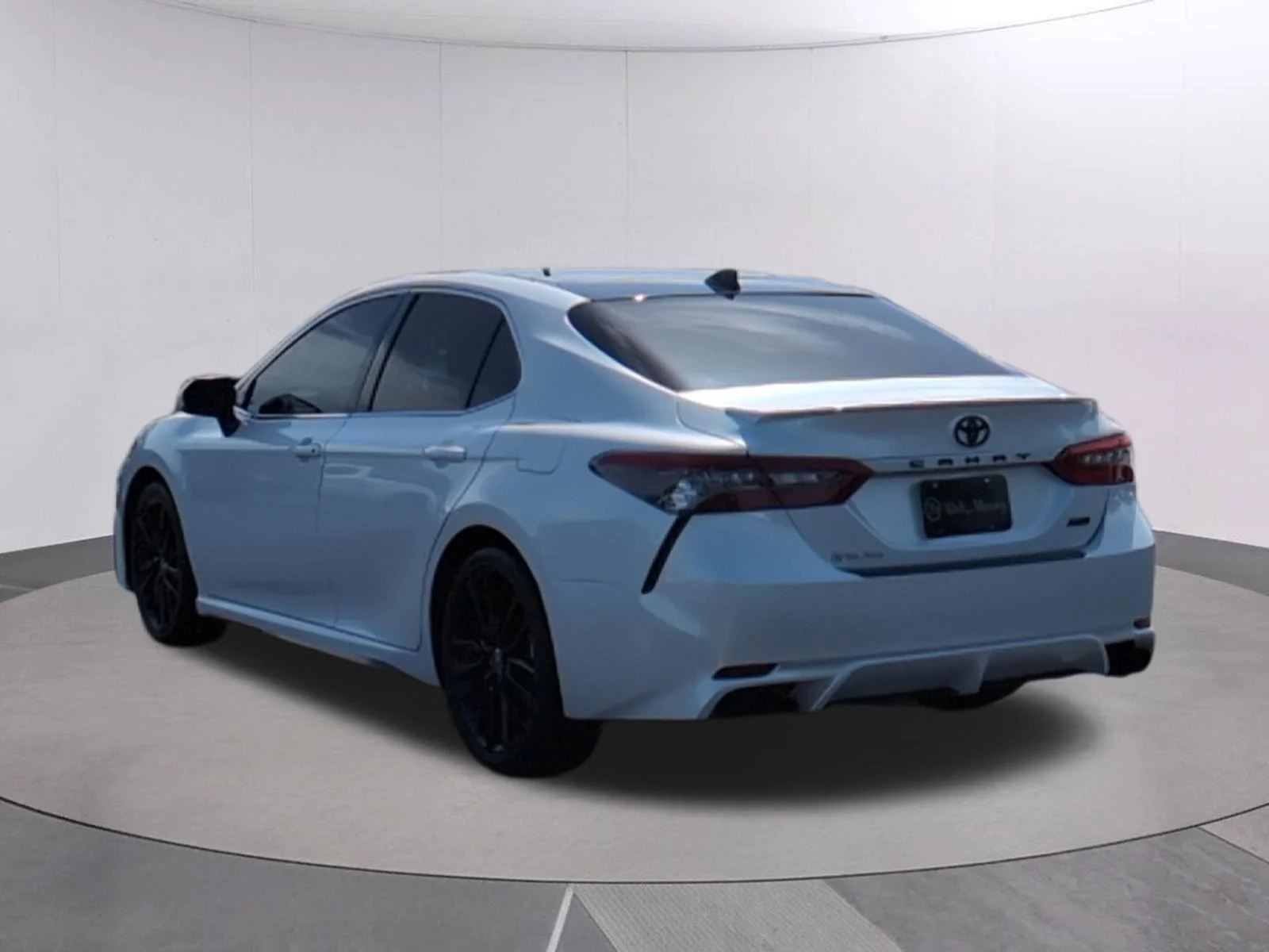 Used 2023 Wind Chill Pearl Toyota XSE image 3