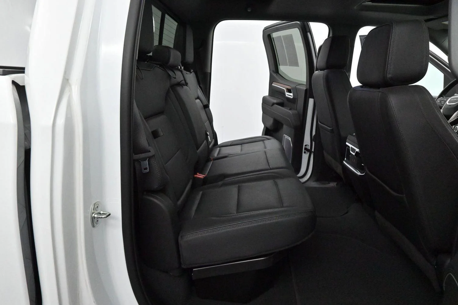 Used 2023 Summit White GMC Denali image 36