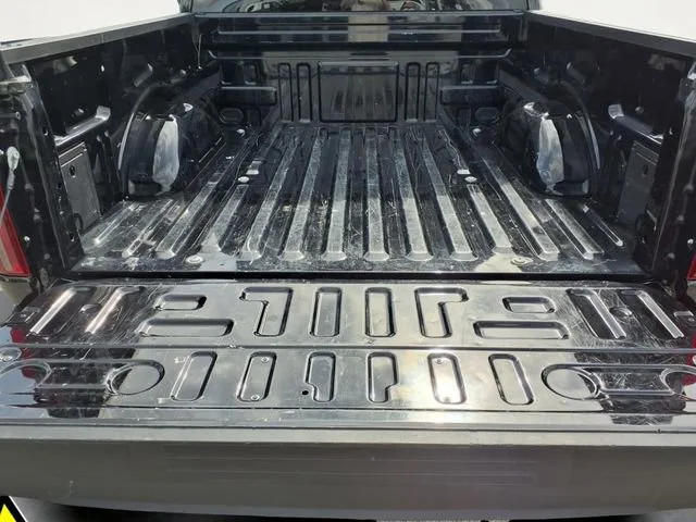 Used 2025  Ford XLT image 25