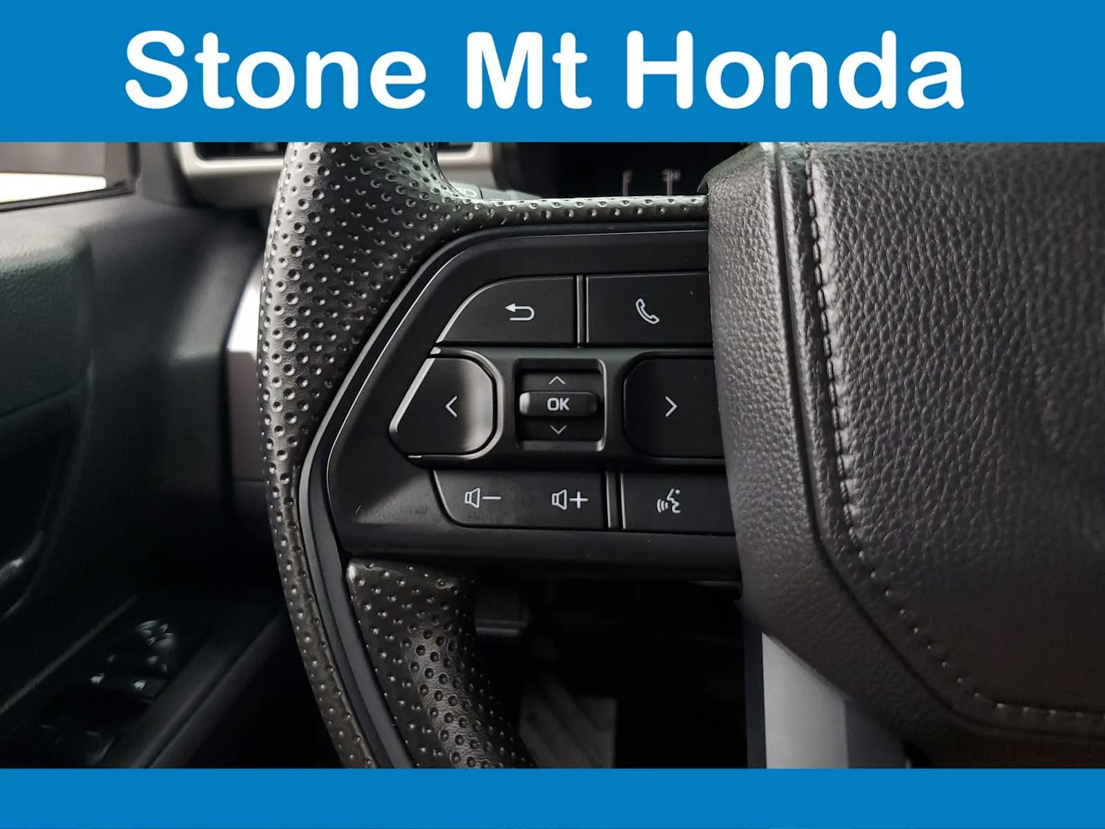 Used 2025 Underground Toyota SR5 image 22