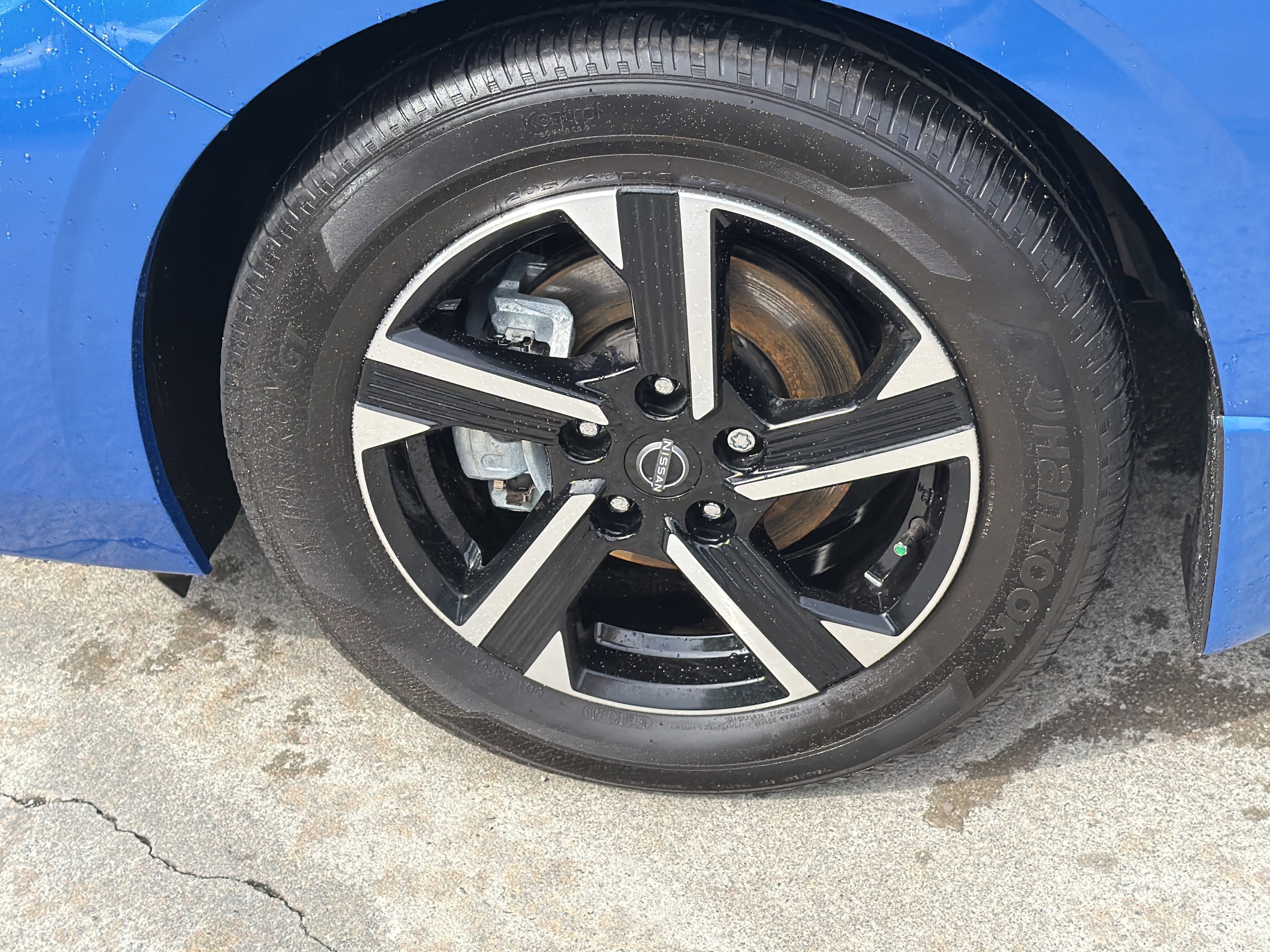 Used 2025 Electric Blue Metallic Nissan SV image 12