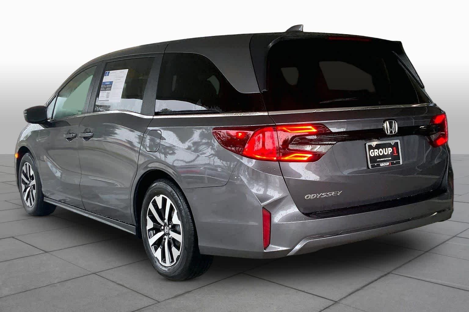 Used 2026 Modern Steel Metallic Honda EX-L image 12