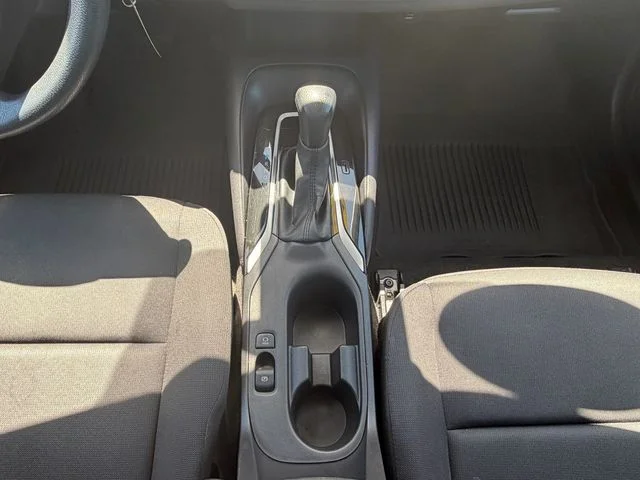 Used 2025 White Toyota LE image 18