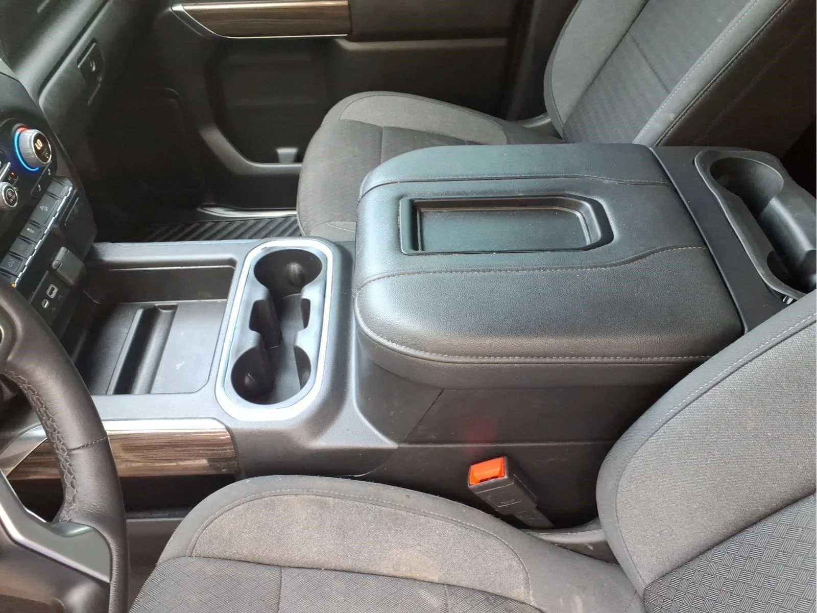 Used 2022 SUMMIT WHITE Chevrolet RST image 22