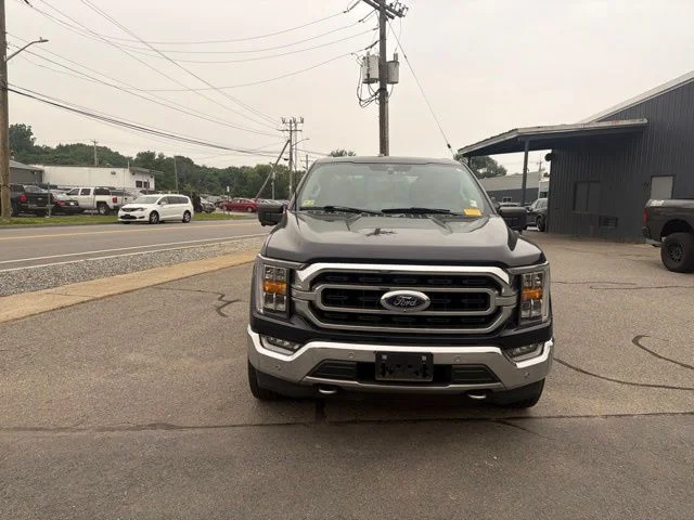 Used 2021 Blue Ford XLT image 2